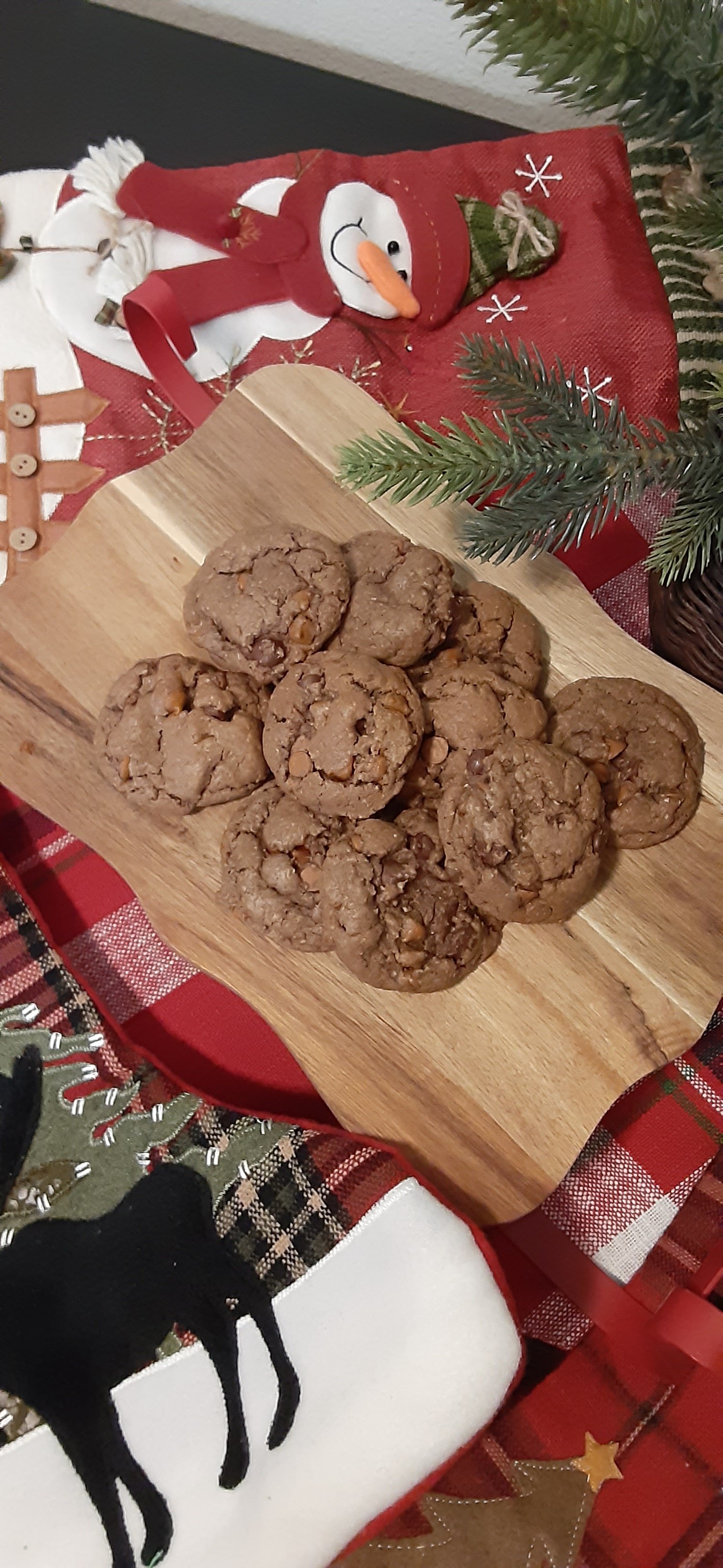 Christmas Eve Cookies (Mexican Hot Chocolate&nbsp;Cookies)